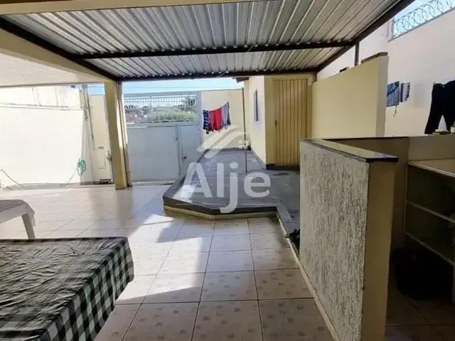 Casa / Sobrado para Venda em Marília/SP Marília 3 Quartos