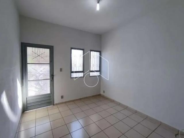 Casa / Sobrado para Venda em Marília/SP Núcleo Habitacional Cecap 3 Quartos