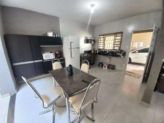 Casa / Sobrado para Venda em Marília/SP São Paulo 3 Quartos