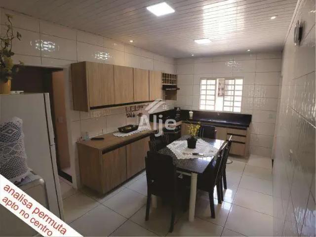 Casa / Sobrado para Venda em Marília/SP Palmital 3 Quartos
