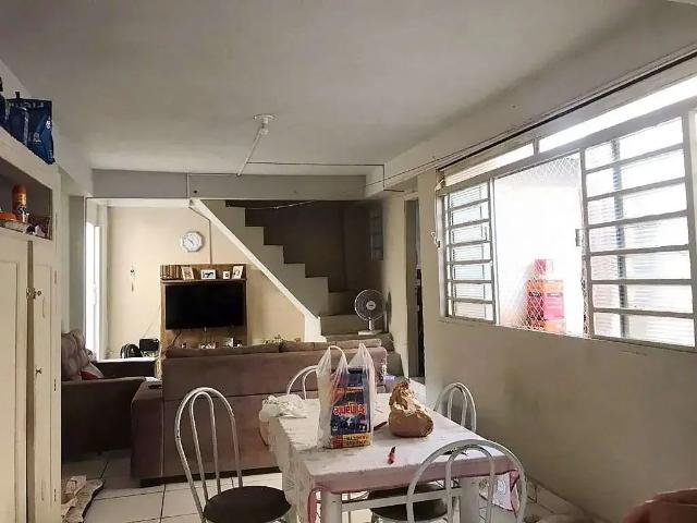 Casa / Sobrado para Venda em Marília/SP Palmital 4 Quartos