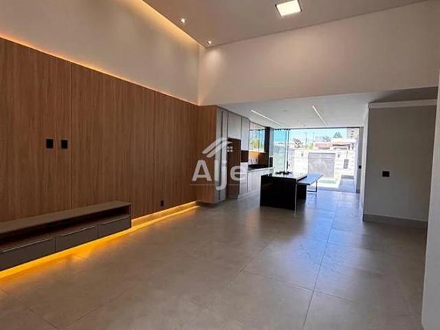 Casa / Sobrado para Venda em Marília/SP Parque das Esmeraldas 3 Quartos