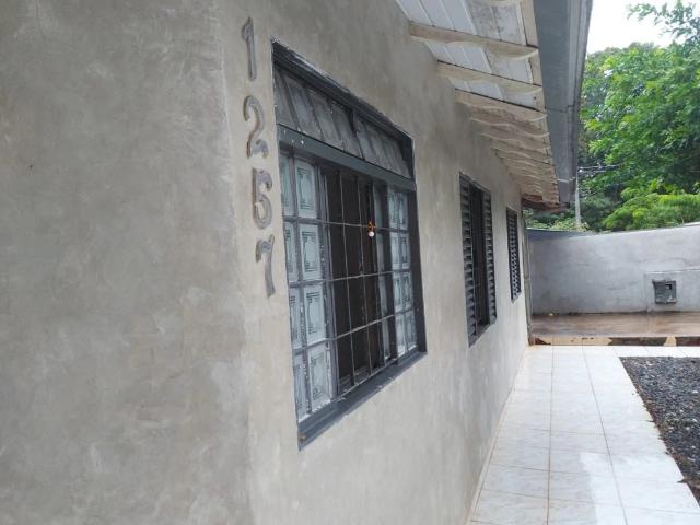 Casa / Sobrado para Venda em Maringá/PR Conjunto Habitacional Inocente Vila Nova Júnior 3 Quartos