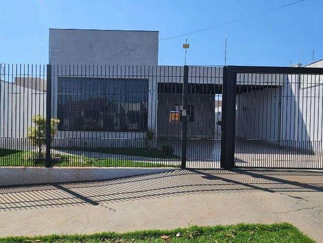 Casa / Sobrado para Venda em Maringá/PR Jardim Três Lagoas 4 Quartos