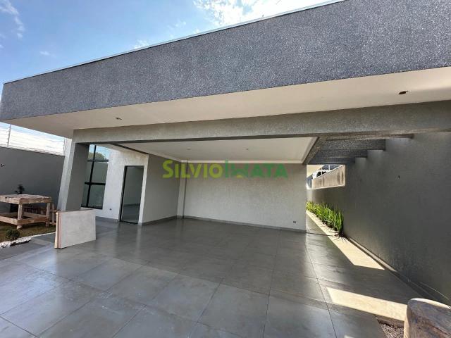 Casa / Sobrado para Venda em Maringá/PR Jardim Barcelona 4 Quartos