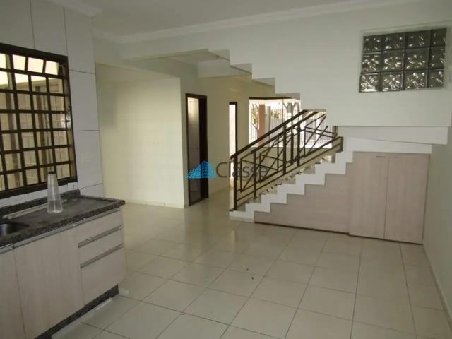 Casa / Sobrado para Venda em Maringá/PR Jardim Santa Rosa 3 Quartos