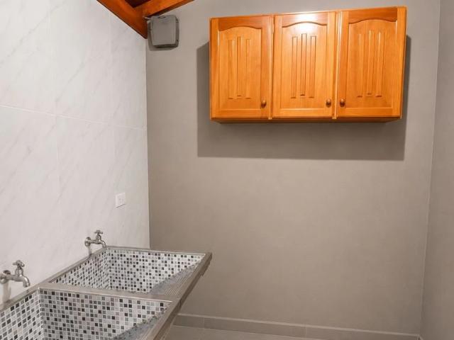Casa / Sobrado para Venda em Maringá/PR Loteamento Madrid 3 Quartos