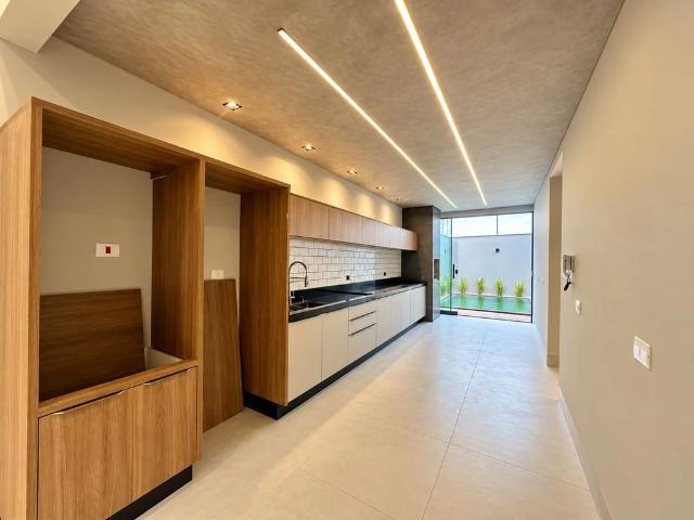 Casa / Sobrado para Venda em Maringá/PR Vila Santa Izabel 3 Quartos