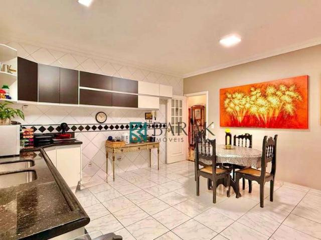 Casa / Sobrado para Venda em Maringá/PR Zona 03 3 Quartos