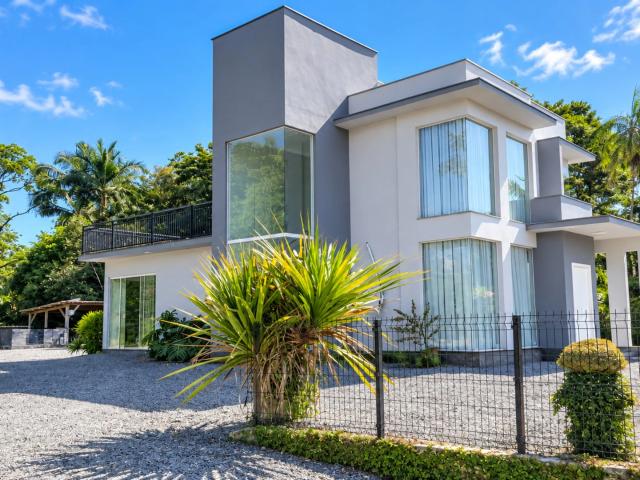 Casa / Sobrado para Venda em Massaranduba/SC Centro 3 Quartos