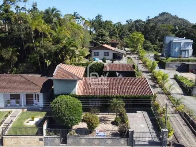 Casa / Sobrado para Venda em Massaranduba/SC Centro 3 Quartos
