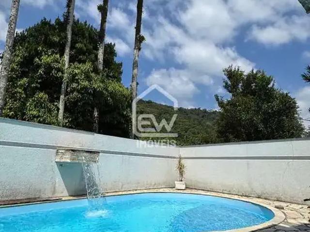 Casa / Sobrado para Venda em Massaranduba/SC Centro 4 Quartos