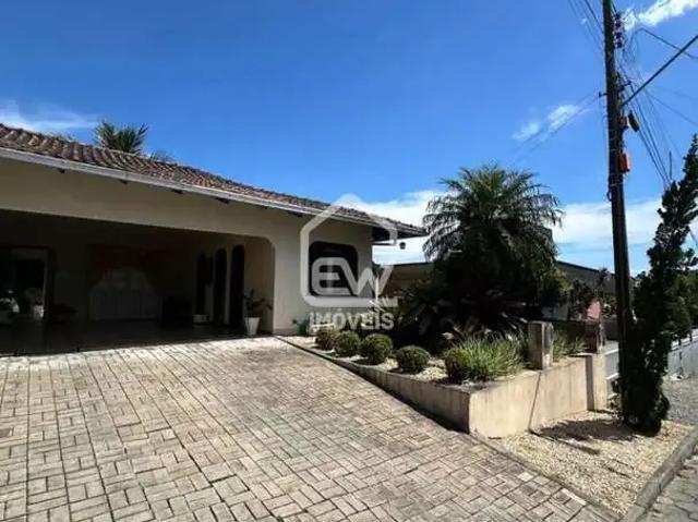 Casa / Sobrado para Venda em Massaranduba/SC Industrial 4 Quartos