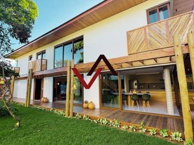 Casa / Sobrado para Venda em Mata de São João/BA Praia do Forte 4 Quartos