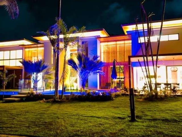 Casa / Sobrado para Venda em Mata de São João/BA Praia do Forte 5 Quartos