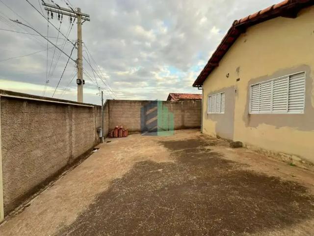 Casa / Sobrado para Venda em Mateus Leme/MG Central 3 Quartos