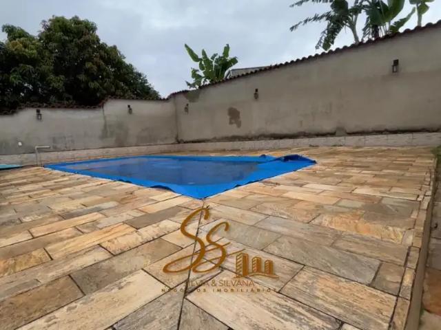 Casa / Sobrado para Venda em Mateus Leme/MG Central 3 Quartos