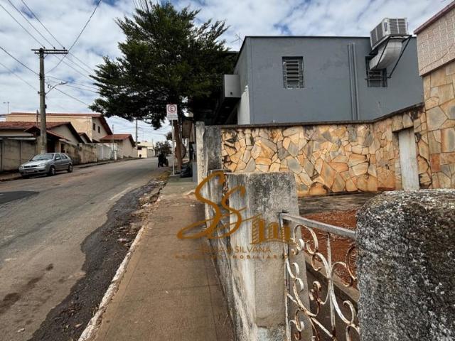 Casa / Sobrado para Venda em Mateus Leme/MG Centro 6 Quartos