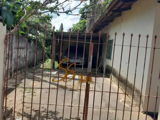 Casa / Sobrado para Venda em Mateus Leme/MG Centro 3 Quartos