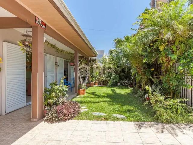 Casa / Sobrado para Venda em Matinhos/PR Balneário Caravelas 4 Quartos