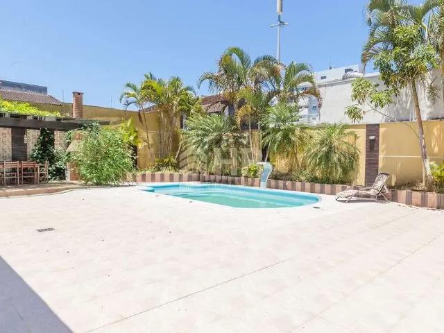 Casa / Sobrado para Venda em Matinhos/PR Caiobá 7 Quartos