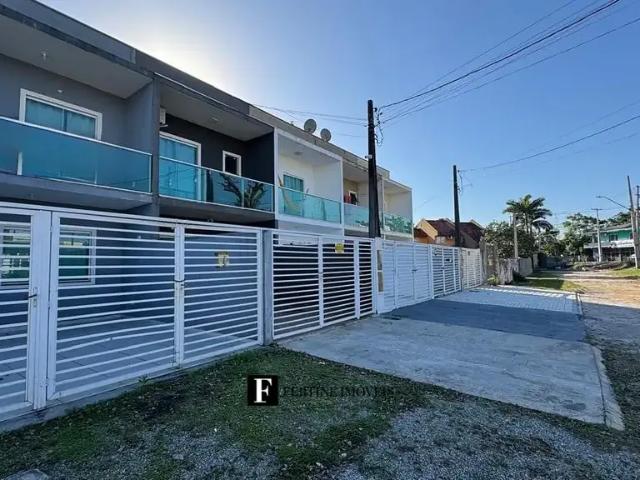 Casa / Sobrado para Venda em Matinhos/PR Caiobá 2 Quartos