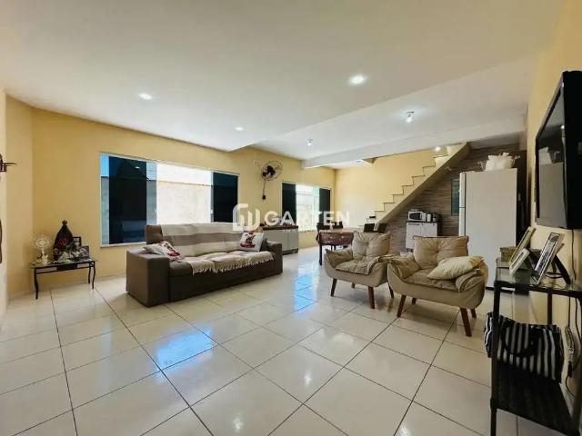 Casa / Sobrado para Venda em Matinhos/PR Sertãozinho 2 Quartos