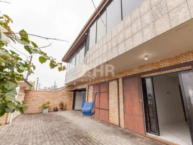 Casa / Sobrado para Venda em Matinhos/PR Solymar 8 Quartos