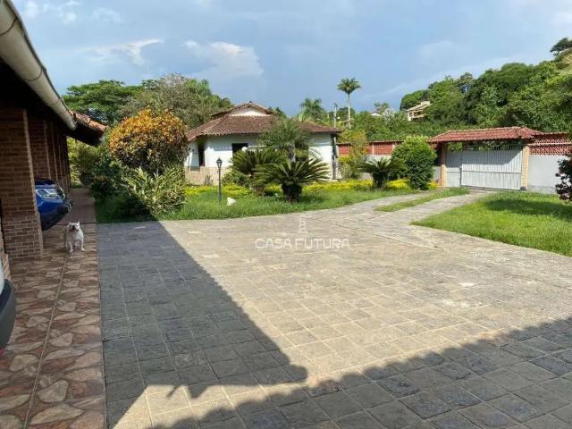 Casa / Sobrado para Venda em Mendes/RJ Cinco Lagos 6 Quartos