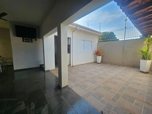 Casa / Sobrado para Venda em Mirassol/SP Centro 3 Quartos