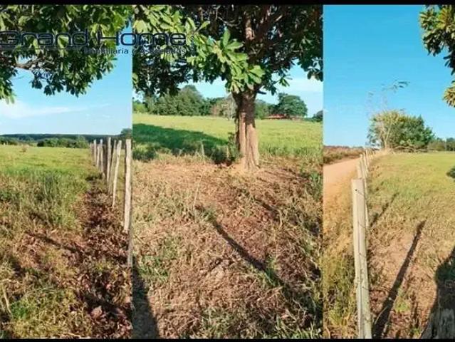 Casa / Sobrado para Venda em Montanha/ES Vinhático 3 Quartos