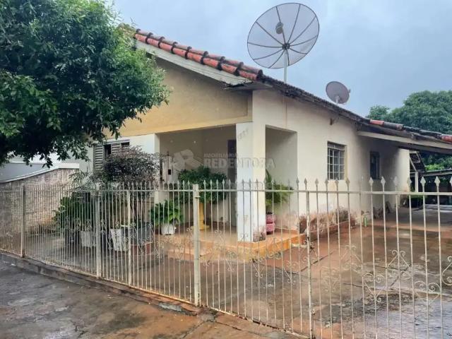 Casa / Sobrado para Venda em Monte Aprazível/SP Centro 3 Quartos