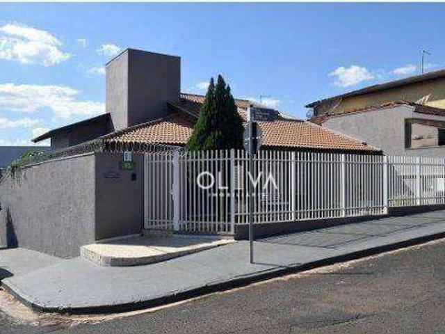 Casa / Sobrado para Venda em Monte Aprazível/SP Centro 3 Quartos