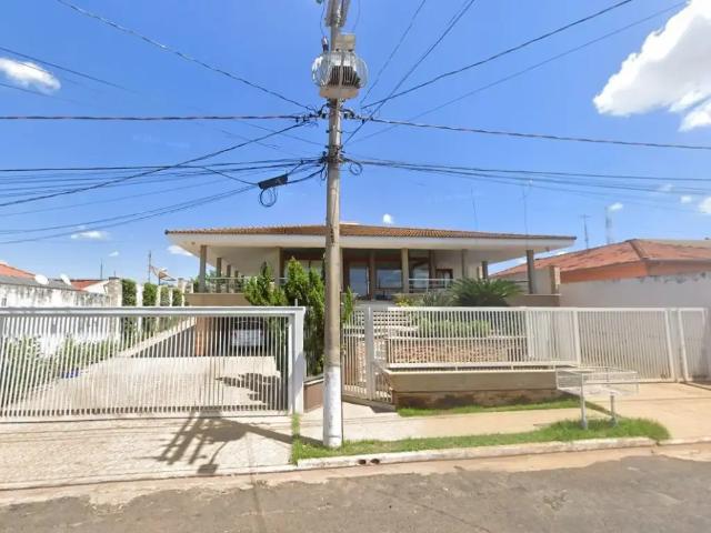 Casa / Sobrado para Venda em Monte Azul Paulista/SP Centro