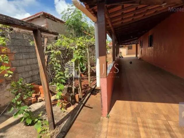 Casa / Sobrado para Venda em Monte Carmelo/MG Operário 3 Quartos