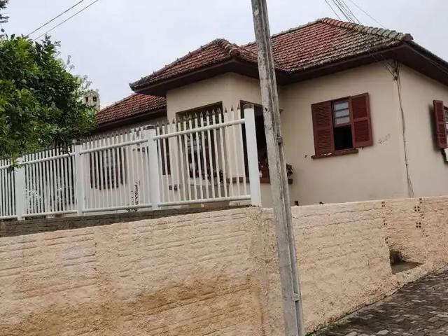Casa / Sobrado para Venda em Montenegro/RS Ferroviário 4 Quartos