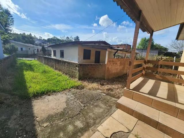 Casa / Sobrado para Venda em Montenegro/RS Olaria 2 Quartos