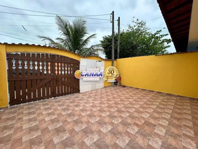 Casa / Sobrado para Venda em Mongaguá/SP Balneário Plataforma 2 Quartos
