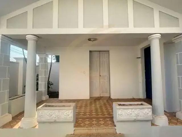 Casa / Sobrado para Venda em Mococa/SP Centro 4 Quartos