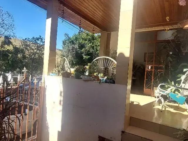 Casa / Sobrado para Venda em Moeda/MG Centro 4 Quartos