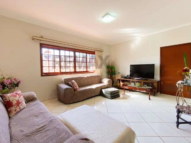 Casa / Sobrado para Venda em Mogi Mirim/SP Jardim Scomparim 4 Quartos