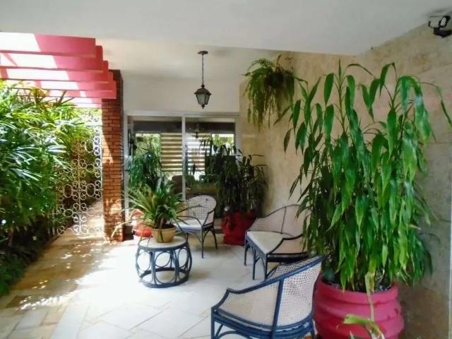 Casa / Sobrado para Venda em Mogi das Cruzes/SP Vila Oliveira 4 Quartos
