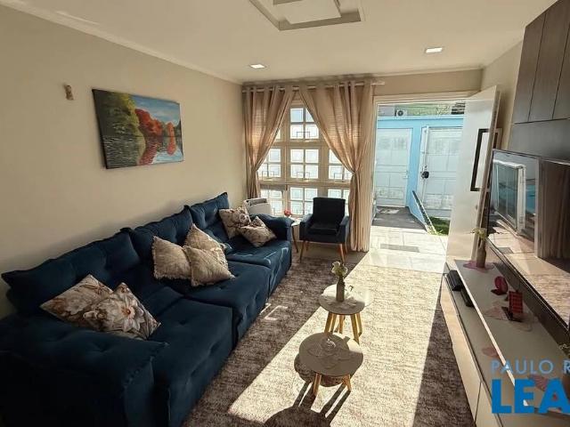 Casa / Sobrado para Venda em Mogi das Cruzes/SP Vila Oliveira 4 Quartos