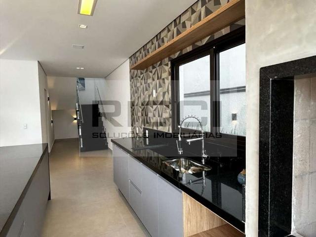 Casa / Sobrado para Venda em Mogi das Cruzes/SP Fazenda Rodeio 3 Quartos