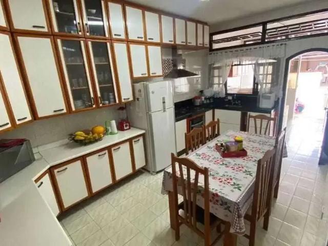 Casa / Sobrado para Venda em Mogi das Cruzes/SP Jardim São Pedro 4 Quartos