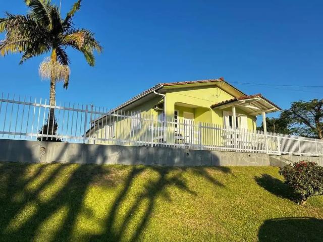 Casa / Sobrado para Venda em Morro da Fumaça/SC Barracão 3 Quartos