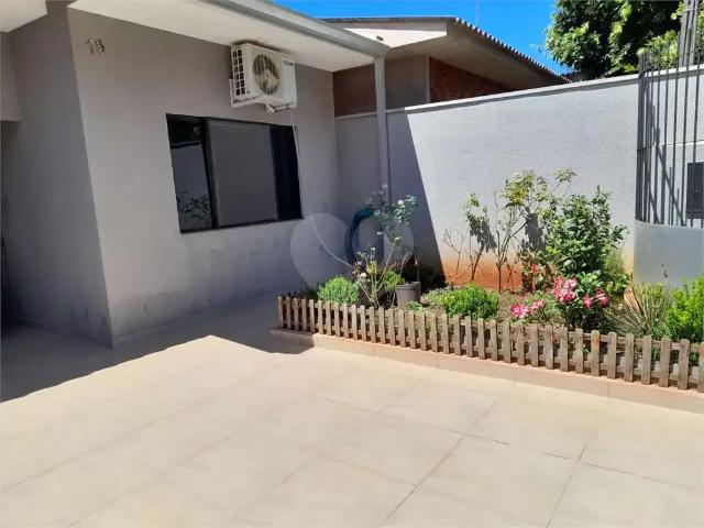 Casa / Sobrado para Venda em Munhoz de Melo/PR Centro 3 Quartos