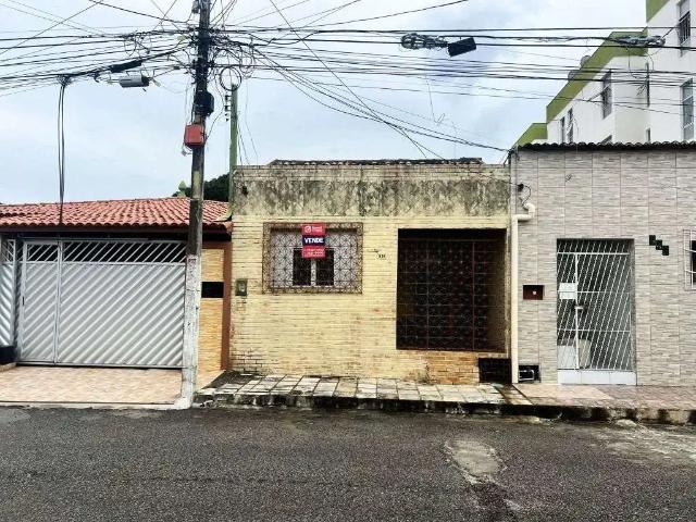Casa / Sobrado para Venda em Natal/RN Alecrim 3 Quartos