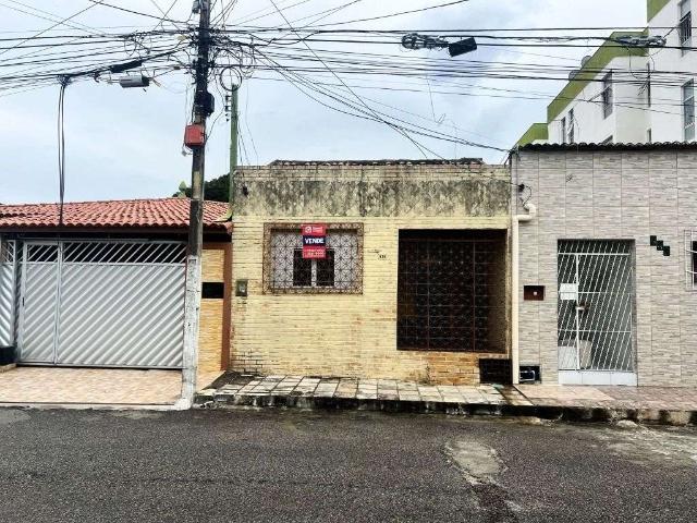 Casa / Sobrado para Venda em Natal/RN Alecrim 3 Quartos