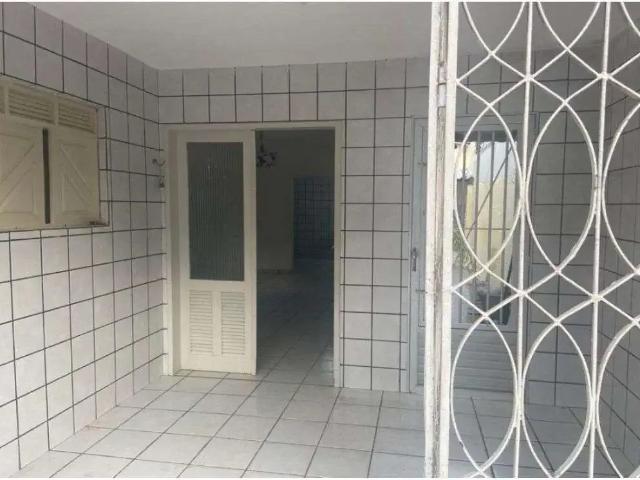 Casa / Sobrado para Venda em Natal/RN Alecrim 2 Quartos